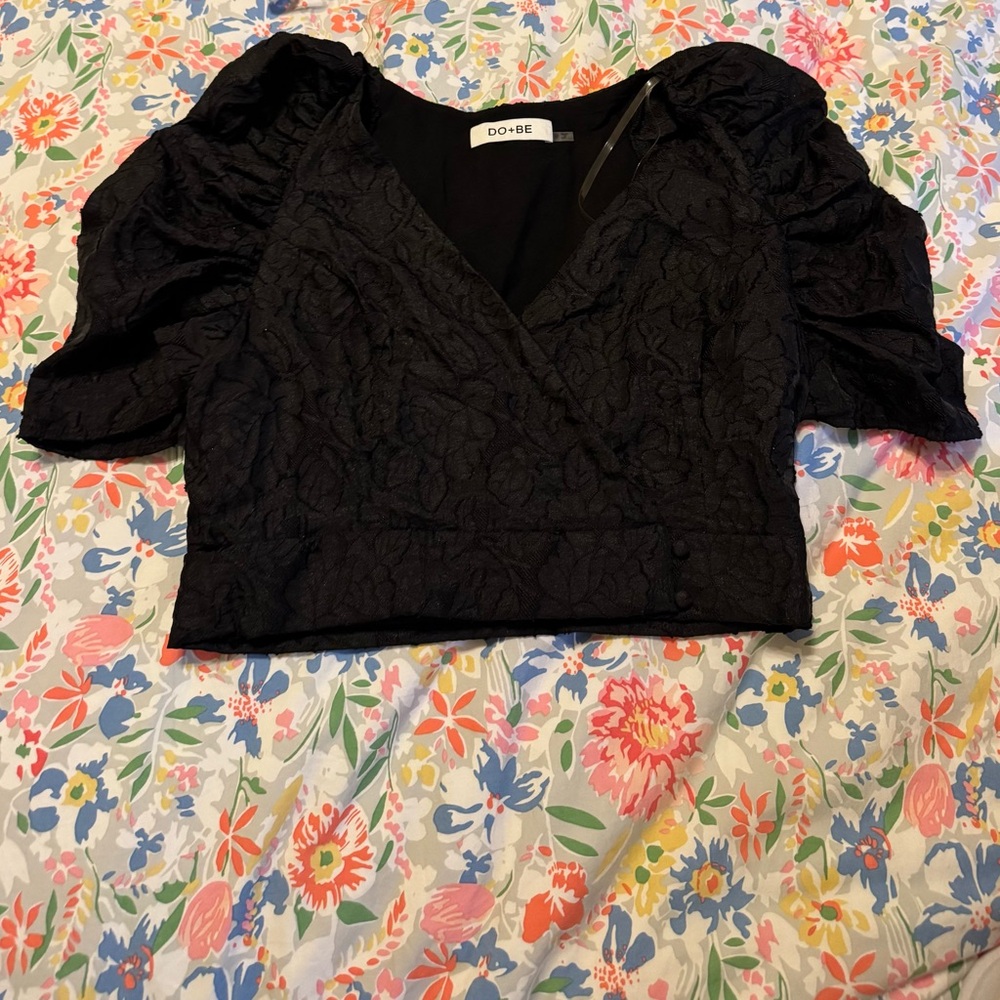DO+BE Black Textured Women's Top and Short Set